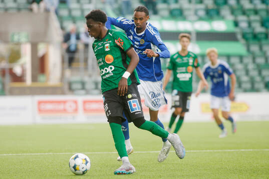 Varbergs Calvin Kabuye och GIF Sundsvalls Yacqub Finey