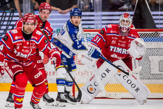 Leksands Marcus Karlberg och Timrås målvakt Tim Juel