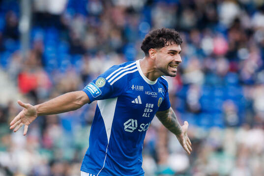 GIF Sundsvalls Carlos Martinez Ruiz jublar