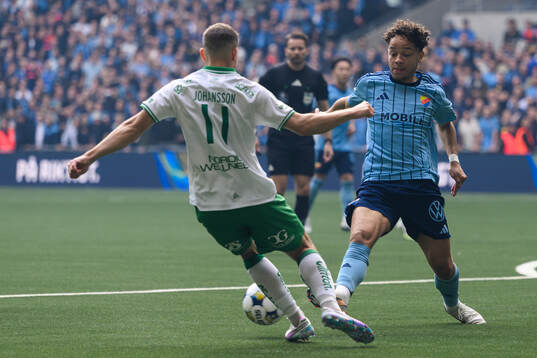 Hammarbys Oscar Johansson Schellhas och Djurgårdens Mikael
