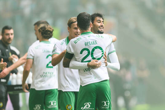 Hammarbys Montader Madjed och Nahir Besara jublar