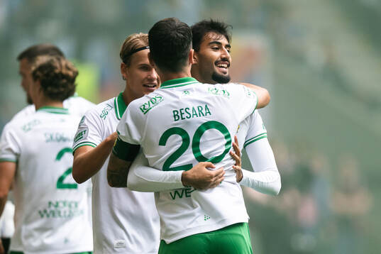 Hammarbys Montader Madjed jublar med Nahir Besara