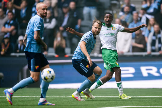 Djurgårdens Jacob Une och Hammarbys Paulos Abraham