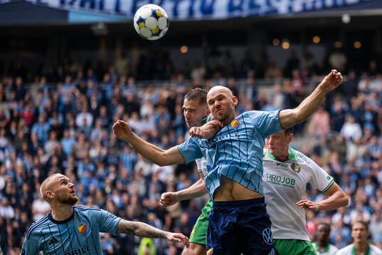 Hammarbys Oscar Johansson Schellhas mot Djurgårdens Adam