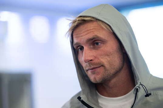 Djurgårdens målvakt Jacob Rinne i mixade zonen