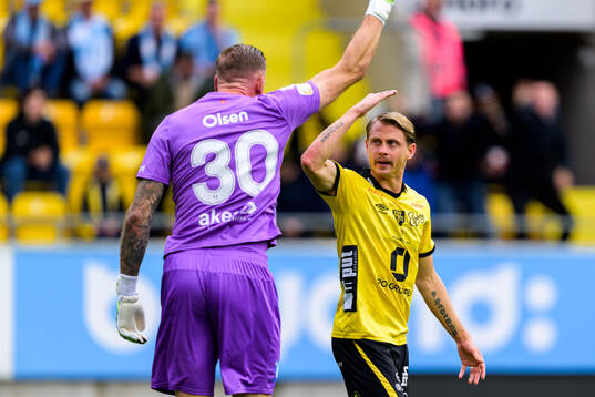 Malmö FFs målvakt Robin Olsen och Elfsborgs Per Frick