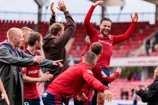 Östers Niklas Söderberg jublar