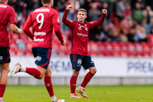 Östers Anssi Suhonen jublar