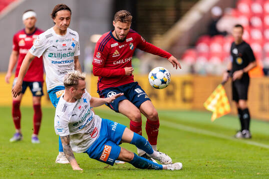 Värnamos Kent-Are Antonsen och Östers Niklas Söderberg