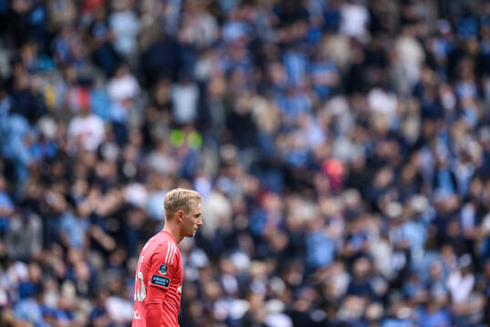 Djurgårdens målvakt Jacob Rinne deppar