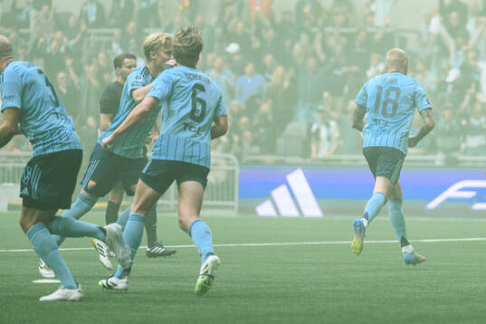 Djurgårdens Adam Ståhl jublar