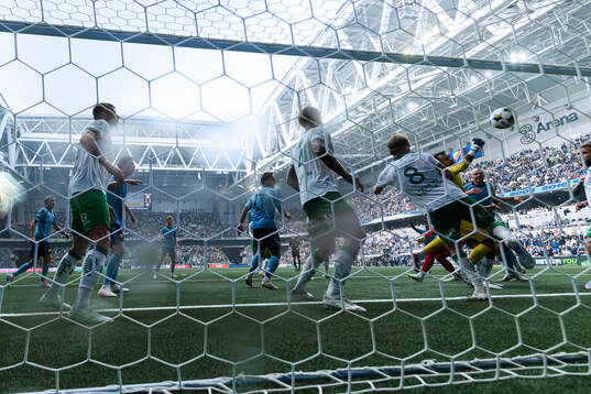 Djurgårdens Adam Ståhl (ej i bild) gör 3-3