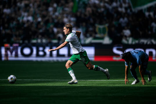 Hammarbys Markus Karlsson och Djurgårdens Keita Kosugi