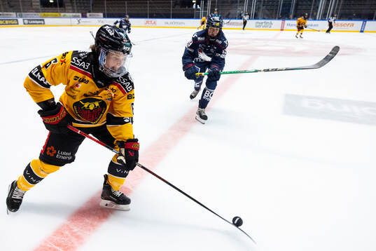 Luleås Jenni Hiirikoski och Linköpings Sara Hjalmarsson