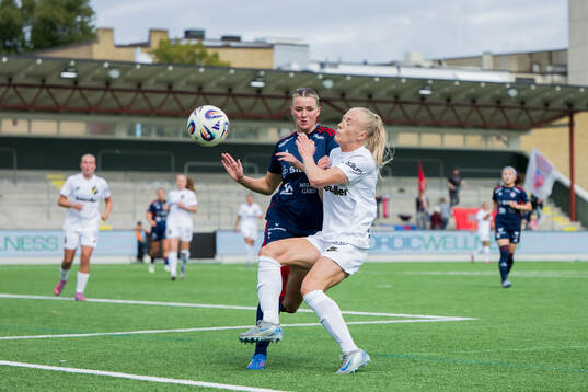 Rosengårds Thea Sørbo och AIKs Moa Sjöström