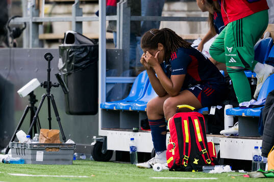 Rosengårds Jo-Anne Agbor Tataw Cronquist deppar