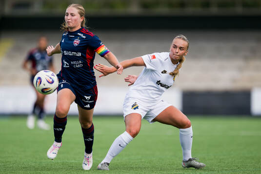 Rosengårds Hanna Andersson och AIKs Villemo Dahlqvist