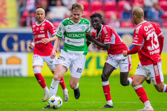 Västerås Karl Gunnarsson och Kalmars Gibril Sosseh