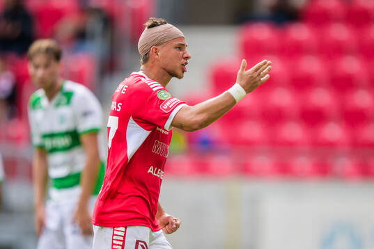 Kalmars Tomas Kalinauskas jublar