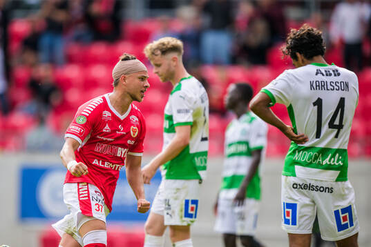 Kalmars Tomas Kalinauskas jublar