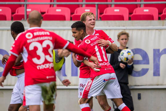 Kalmars Malcolm Stolt jublar