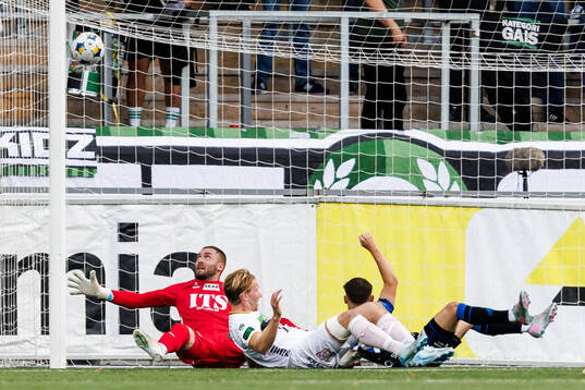 Sirius Isak Bjerkebo gör 1-0 på GAIS målvakt Mergim