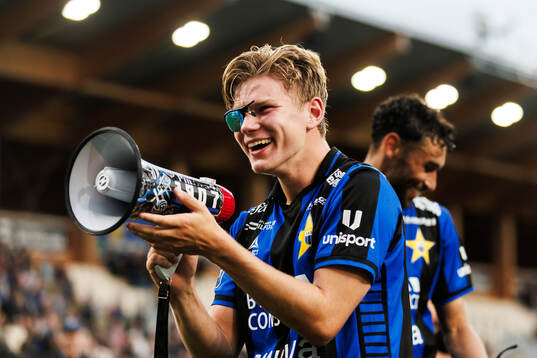 Sirius Victor Svensson jublar