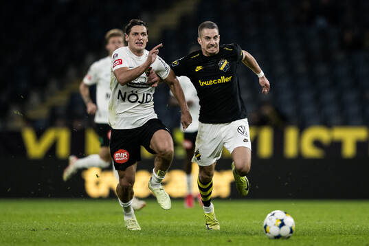 Brommapojkarnas Kevin Ackermann och AIKs Dino Besirovic