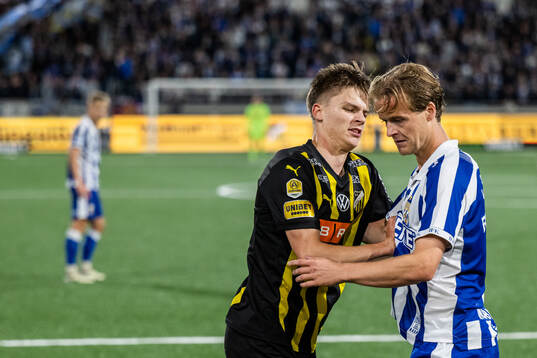 Häckens Adrian Svanbäck och IFK Göteborgs August