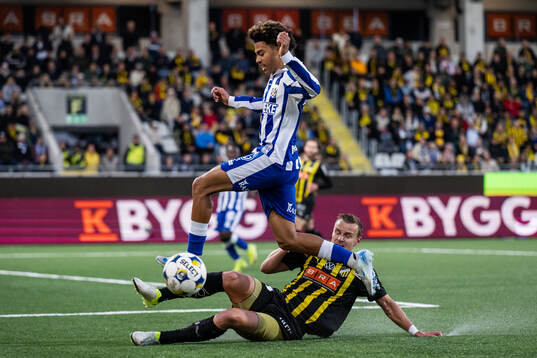 IFK Göteborgs Sebastian Clemmensen och Häckens Marius Lode