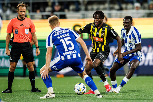 Häckens Severin Nioule och IFK Göteborgs David Kruse och