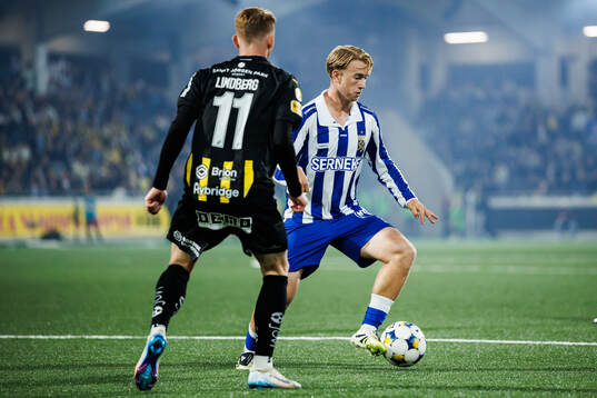 Häckens Julius Lindberg och IFK Göteborgs Noah Tolf