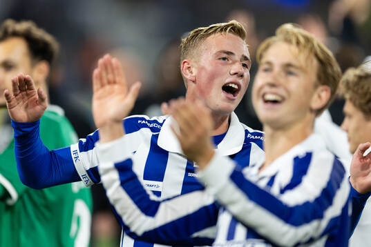 IFK Göteborgs Benjamin Brantlind och Noah Tolf   jublar