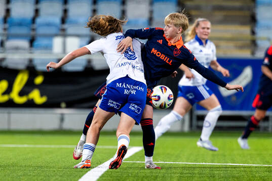 IFK Norrköpings Carrie Jones och Djurgårdens Olivia