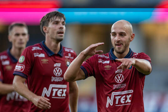 Örgrytes Amel Mujanic jublar