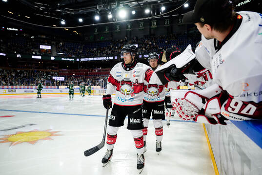 Malmö Redhawks Janne Kuokkanen jublar