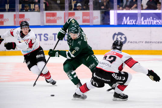 Färjestads Christoffer Jansson mot Malmö Redhawks Filip