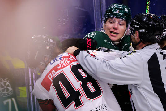 Malmö Redhawks Lauri Pajuniemi och Färjestads Jack