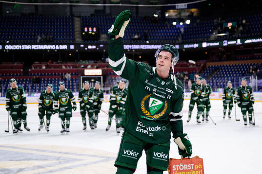 Färjestads Viktor Lodin jublar