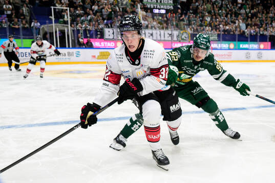 Malmö Redhawks Joona Ikonen och Färjestads Lucas Forsell