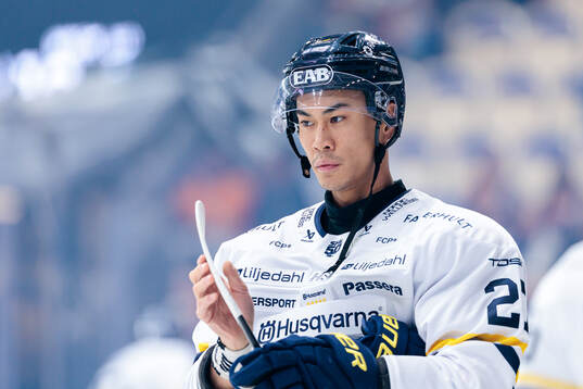 HV71s Jonathan Ang