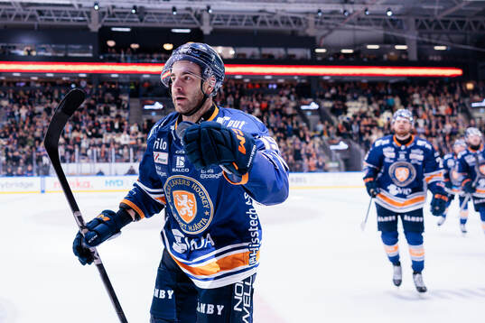 Växjös Reid Gardiner jublar