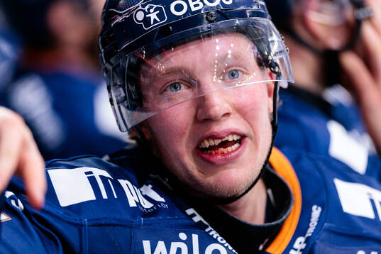 Växjös Karl Henriksson blöder