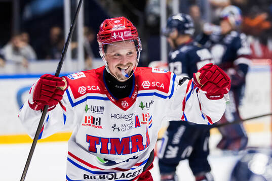 Timrås Jonathan Dahlén jublar