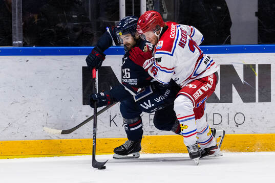 Linköpings Max Martin och Timrås Anton Heikkinen