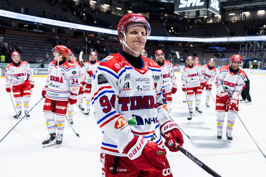 Timrås Sebastian Hartmann jublar