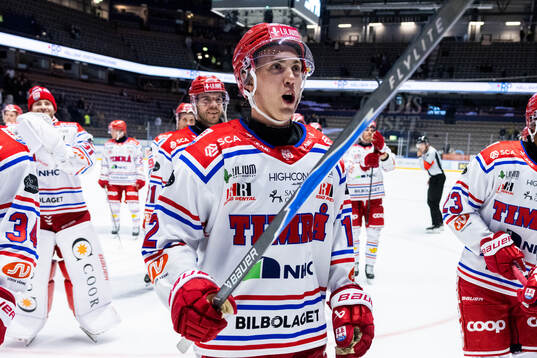 Timrås Linus Eriksson jublar