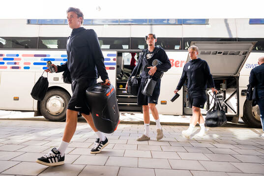 Landskronas spelare anländer