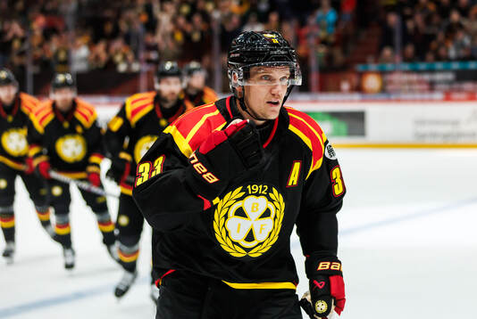 Brynäs Jakob Silfverberg jublar