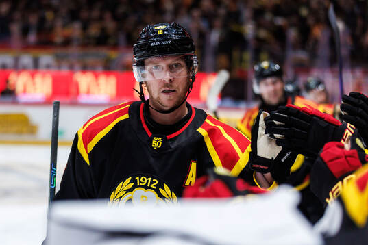 Brynäs Nicklas Bäckström jublar